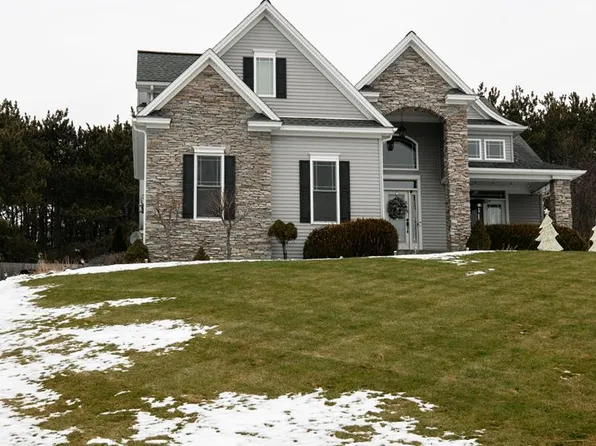 122 Saint Andrews Dr, Horseheads, NY 14845