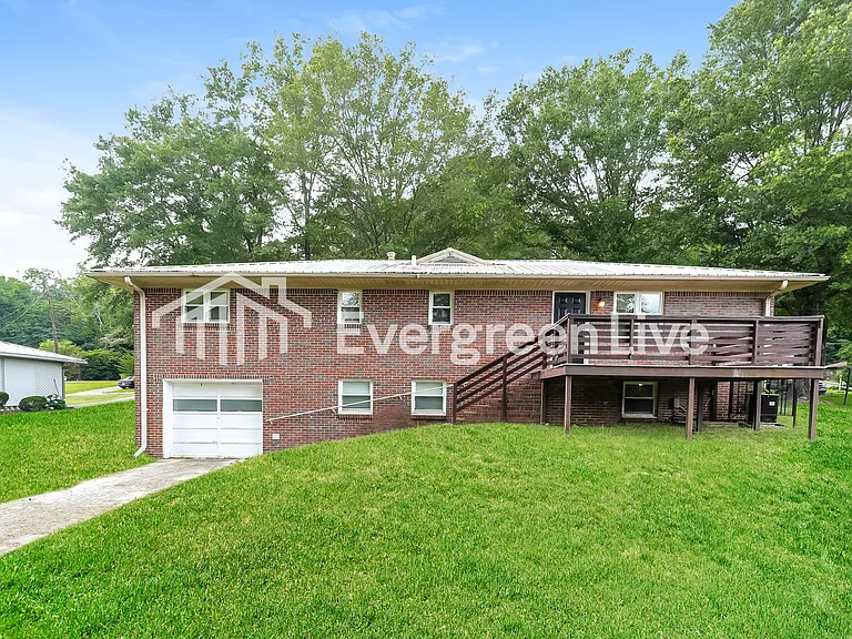 636 Blanton Ln — Photo 14