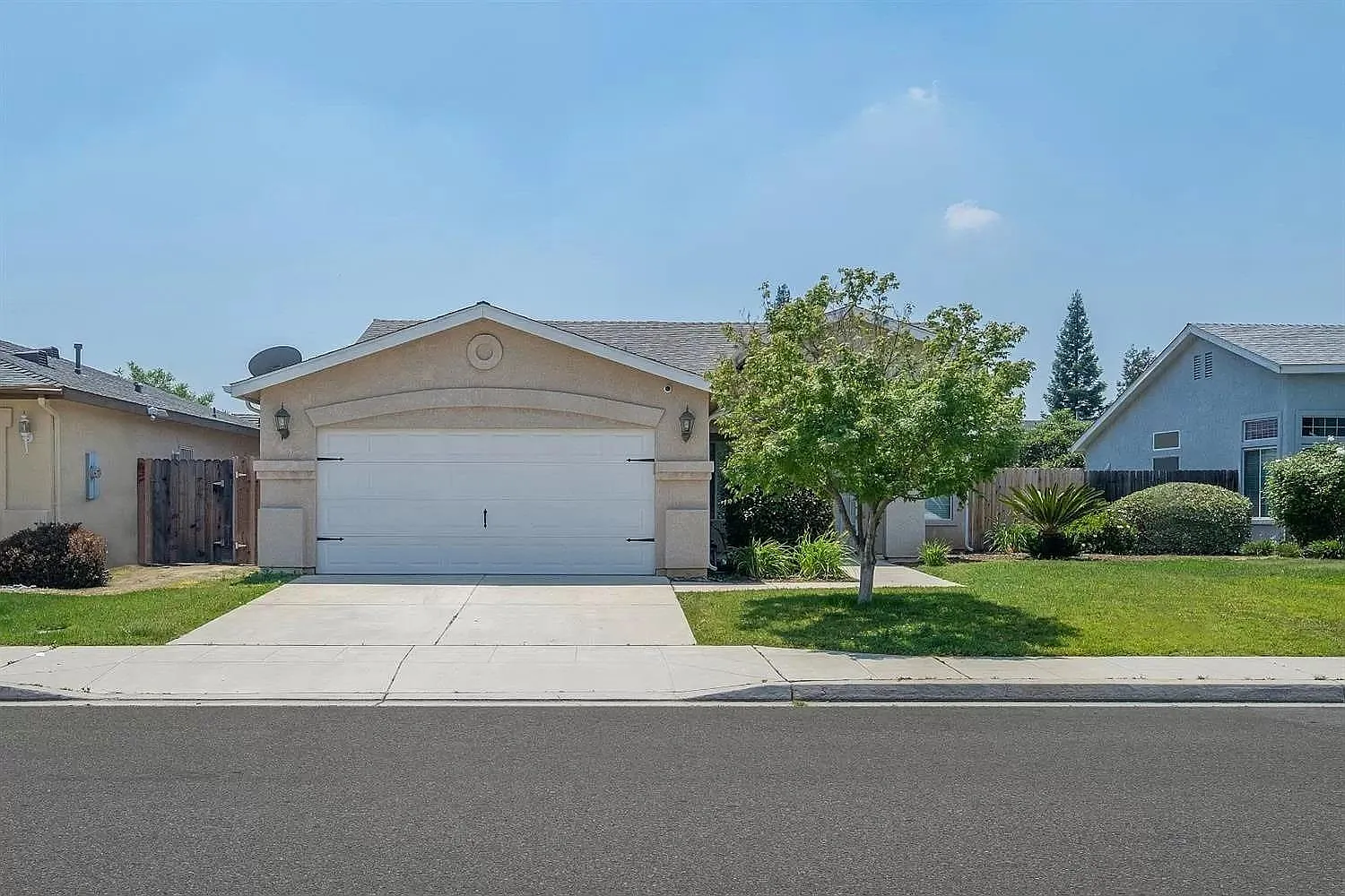 2648 Santa Ana Ave photo 1