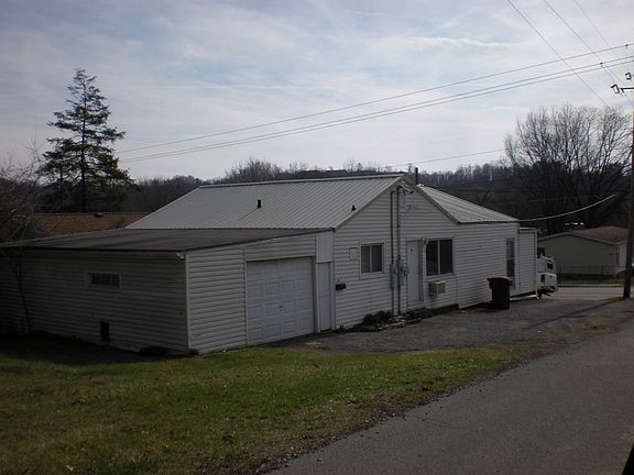 2nd image of 1001 E Main St