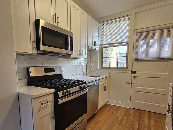 2nd image of 1635 W Fargo Ave #3B