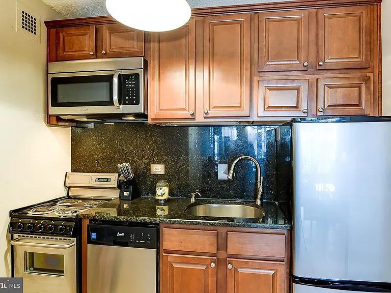 1311 Delaware Ave SW #S145 — Photo 6