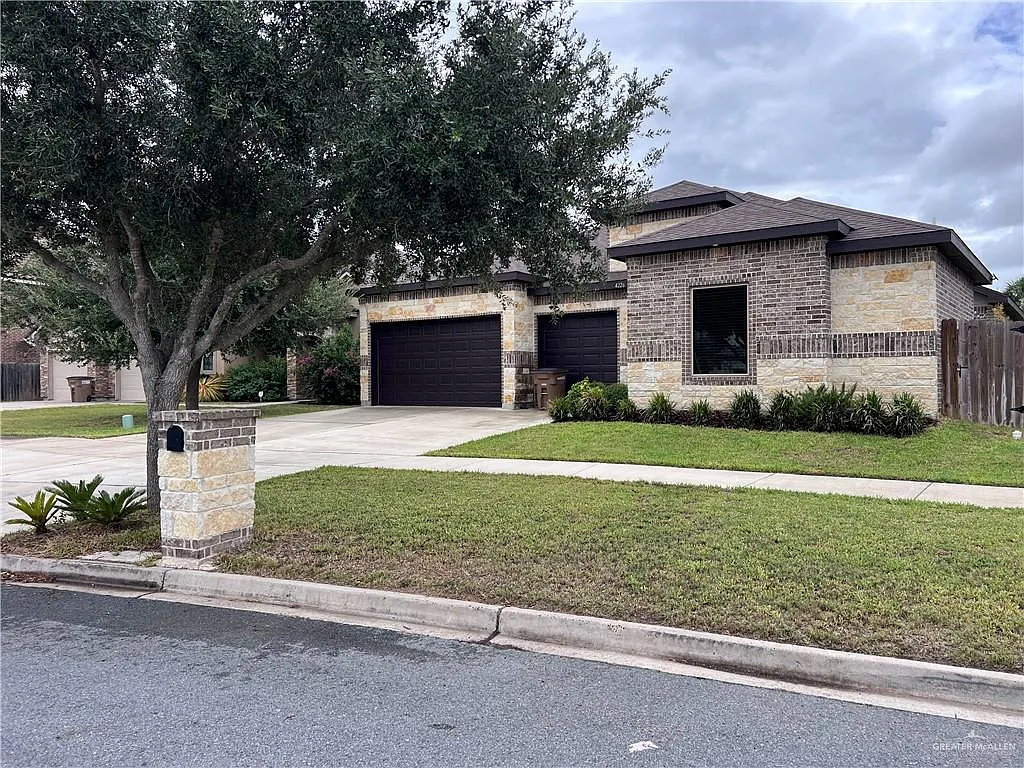 4 bed, 3.5 bath, 2451 sqft, $2,700 — Photo 3