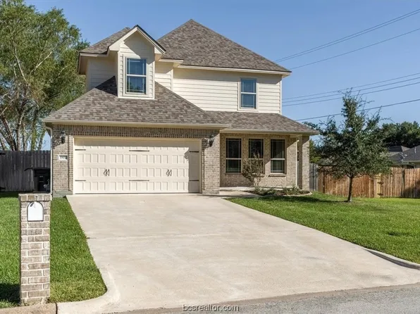 1902 Debbie Dr, Bryan, TX 77802