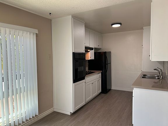 5th image of 8600 Lemon Ave #4