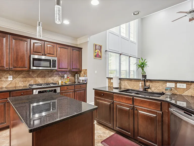 4735 Shiloh Crossing Way — Photo 17