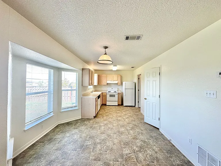 2508 Edgefield St — Photo 5