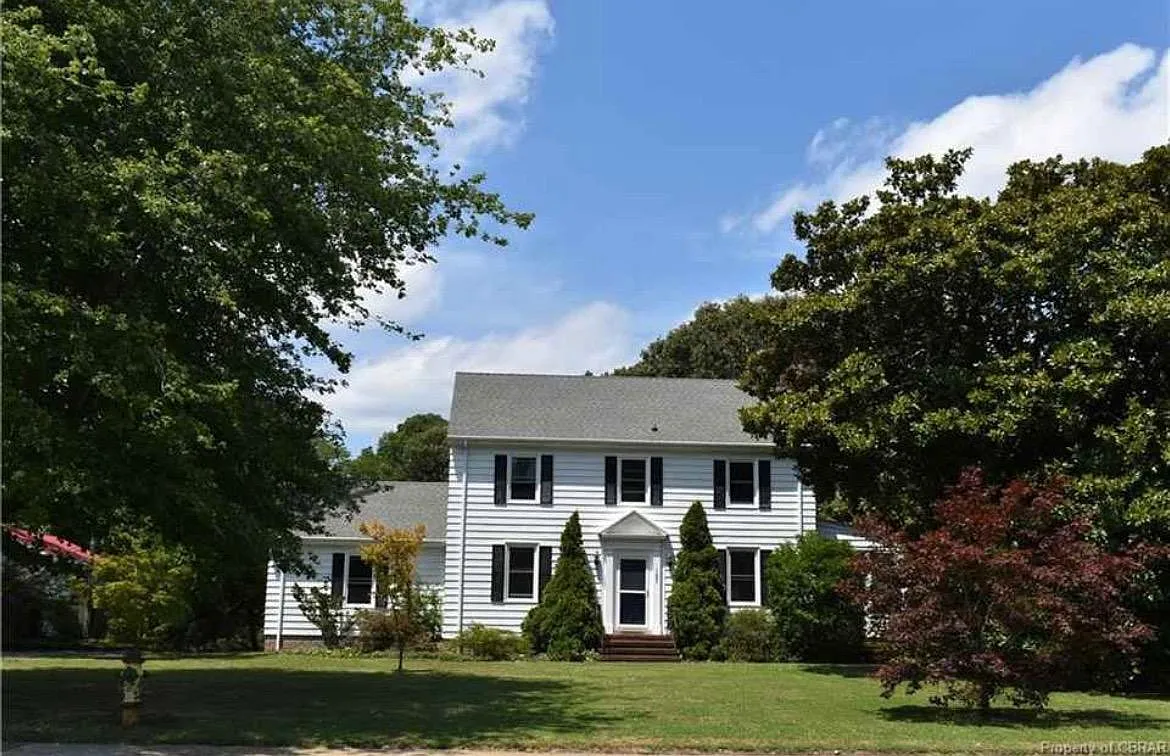 127 E Church St — Photo 1