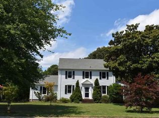 127 E Church St, Kilmarnock, VA 22482