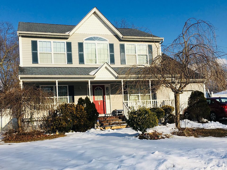 1st image of 31 Greenhaven Dr