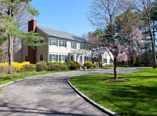 120 Pound Hollow Rd, Glen Head, NY 11545