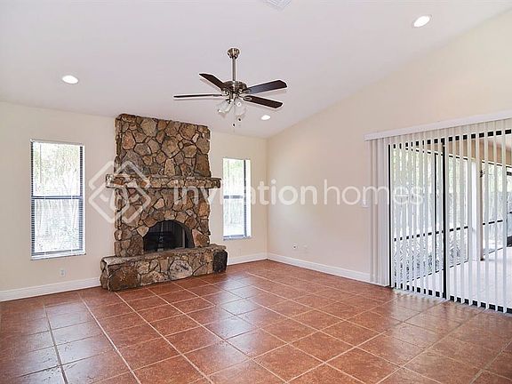 5th image of 948 SW Abingdon Ave