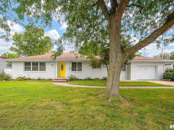 705 S 1st Ave, Morton, IL 61550