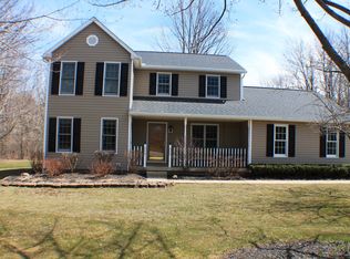 237 Greenview Dr, Aurora, OH 44202