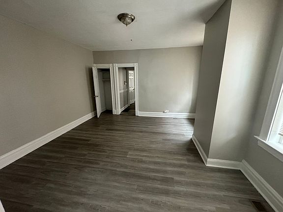 3rd image of 2923-25 Miami St