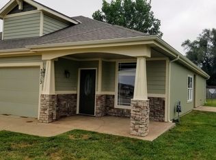 2719 Shadow Ridge Pl, Eudora, KS 66025
