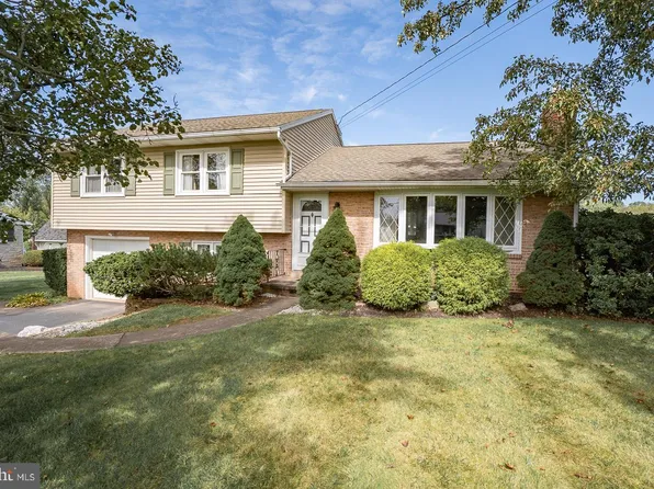 1415 Yoder Ave, Gilbertsville, PA 19525