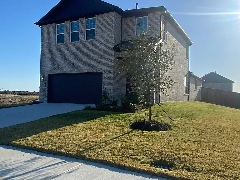 2302 Doe Branch Ln — Photo 2
