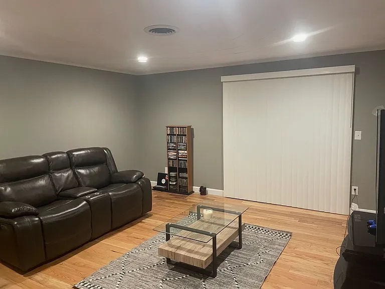 31 Foster St — Photo 10