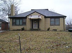 1st image of 3811 Denwood Dr