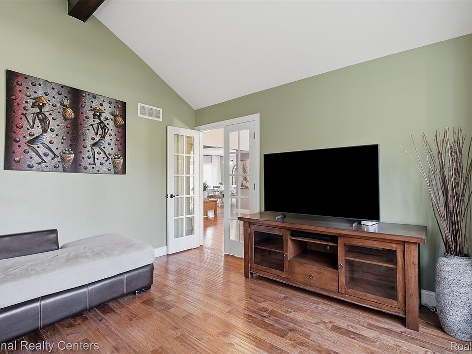 44537 Stone Rd, photo 8
