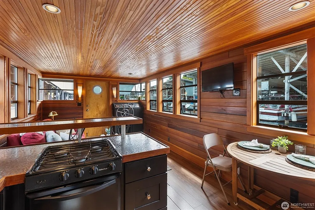 1 bed, 550 sqft, $3,800 — Photo 1