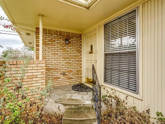 4th image of 11031 Joymeadow Dr
