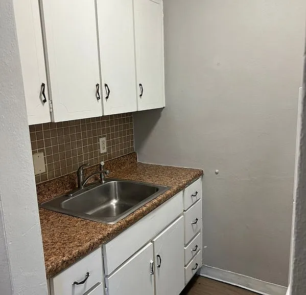 475 W Grand Ave #16 — Photo 7