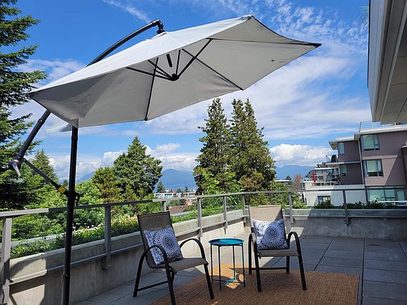 2nd image of 4675 Cambie St #3XX