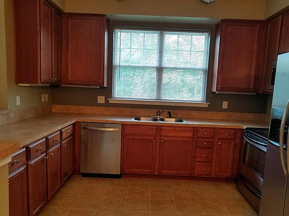 4th image of 912 Southmoor Dr Unit 305