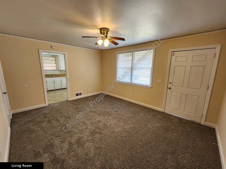 1305 Pine St — Photo 3