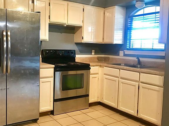 4th image of 3208 Mante Dr