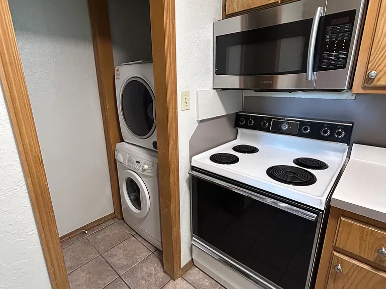 1000 Rambling Oaks Dr #8 — Photo 7