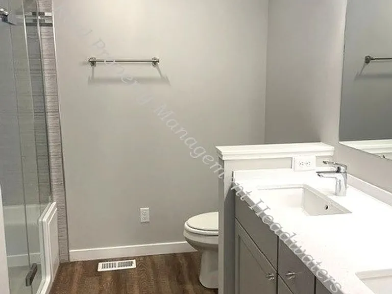4747 Shore View Rd — Photo 16