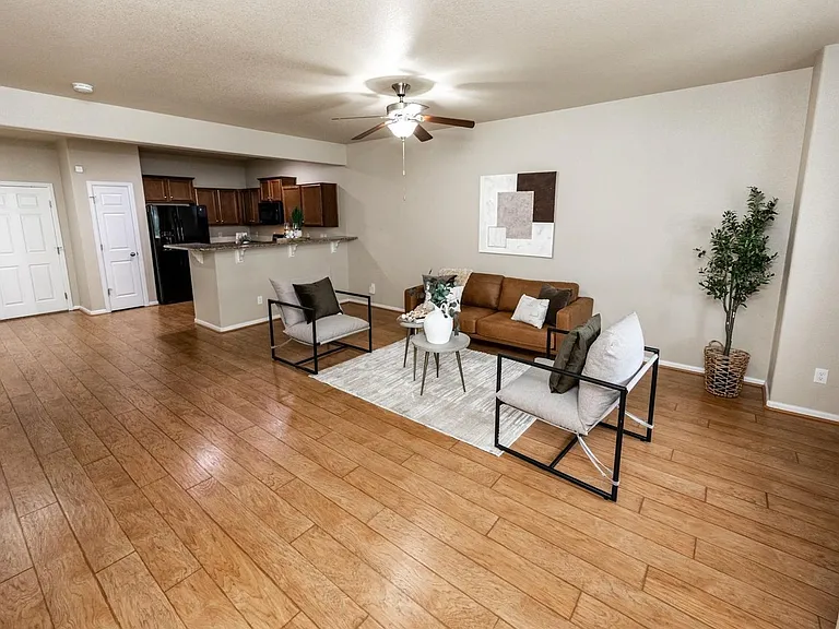 1441 Kempton Aly — Photo 4