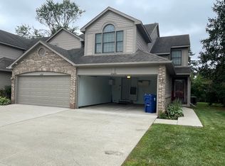 45209 Horseshoe Cir, Canton, MI 48187