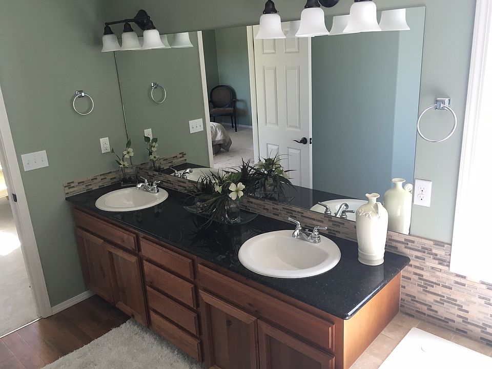 2nd image of 401 Rocky Meadow Dr