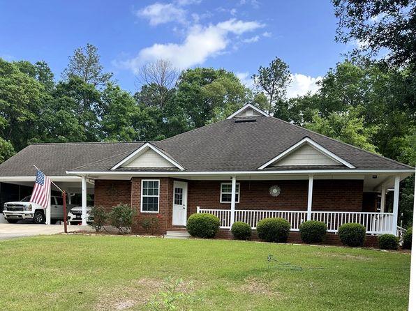 252 Red Maple Dr, Flomaton, AL 36441