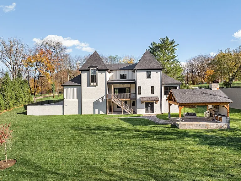 4613 Villa Green Dr — Photo 47