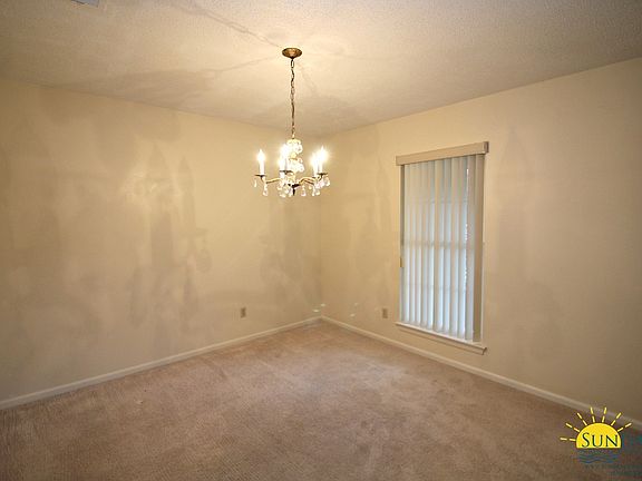 4th image of 244 Yacht Club Dr