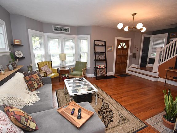 2nd image of 3139 Auten Ave
