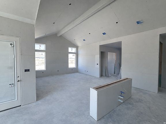 2nd image of 3720 Moru Oak Drive