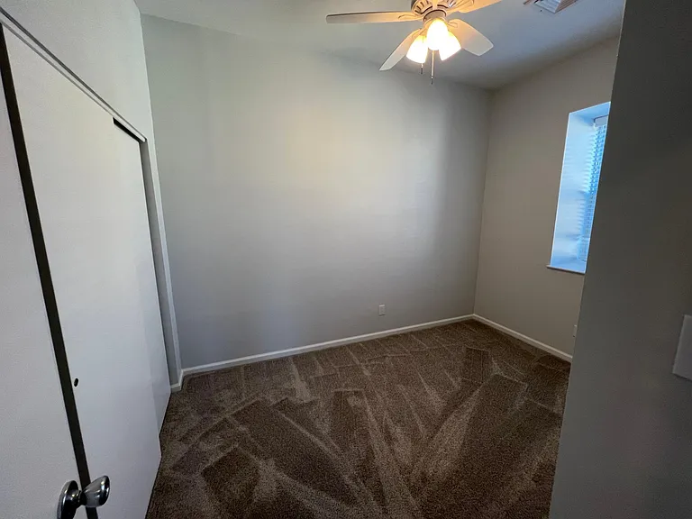 375 Dupont St #2F — Photo 10
