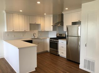 120 Sunset Dr #E, Encinitas, CA 92024