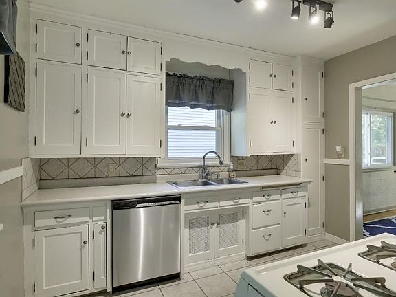 5th image of 1756 Flandrau St