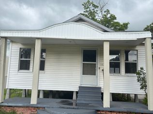 213 N Dooley St, Delcambre, LA 70528