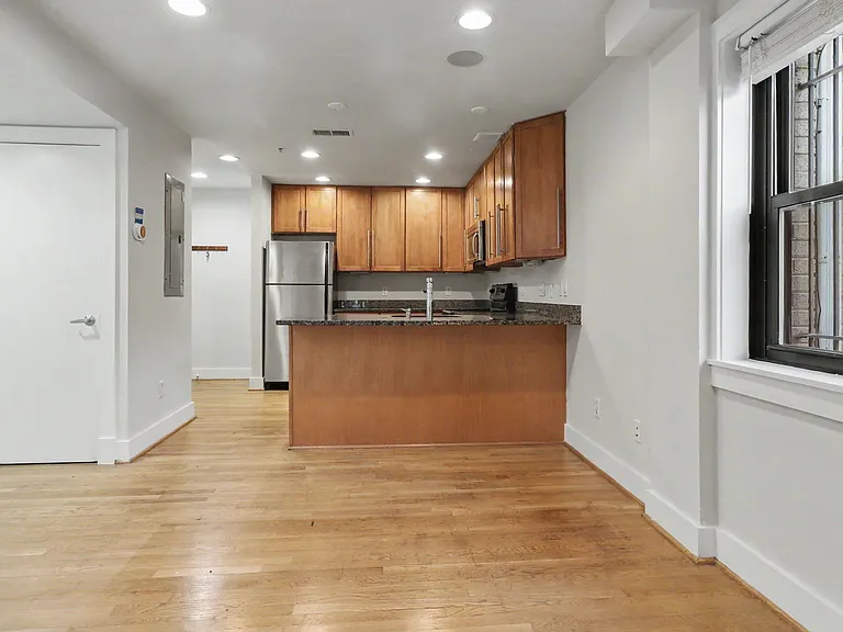 1300 K St SE #103 — Photo 9