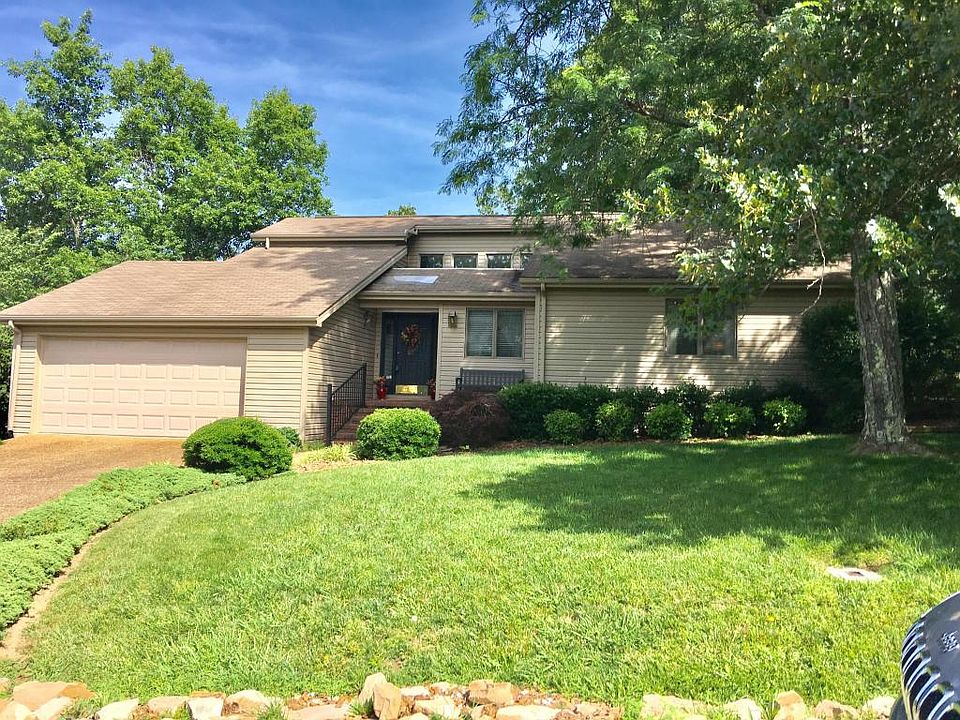 1st image of 18 Sugarbush Ln