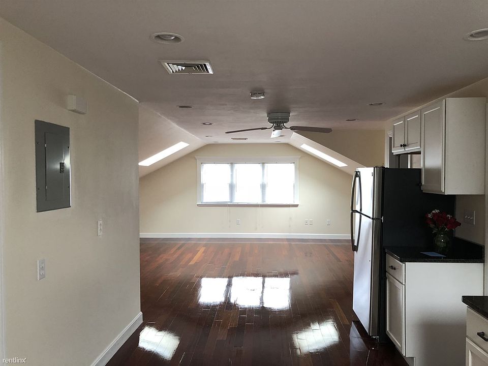 14 Duval #4 Boston (Brighton) Shared Unit Photo 2