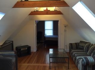 27 Young St, Newport, RI 02840